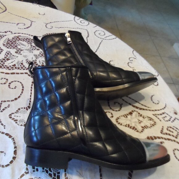 Balmain Black Calf Leather Quilted Ankle Boots w/Silver Cap Toe Size 39B - Picture 9 of 16